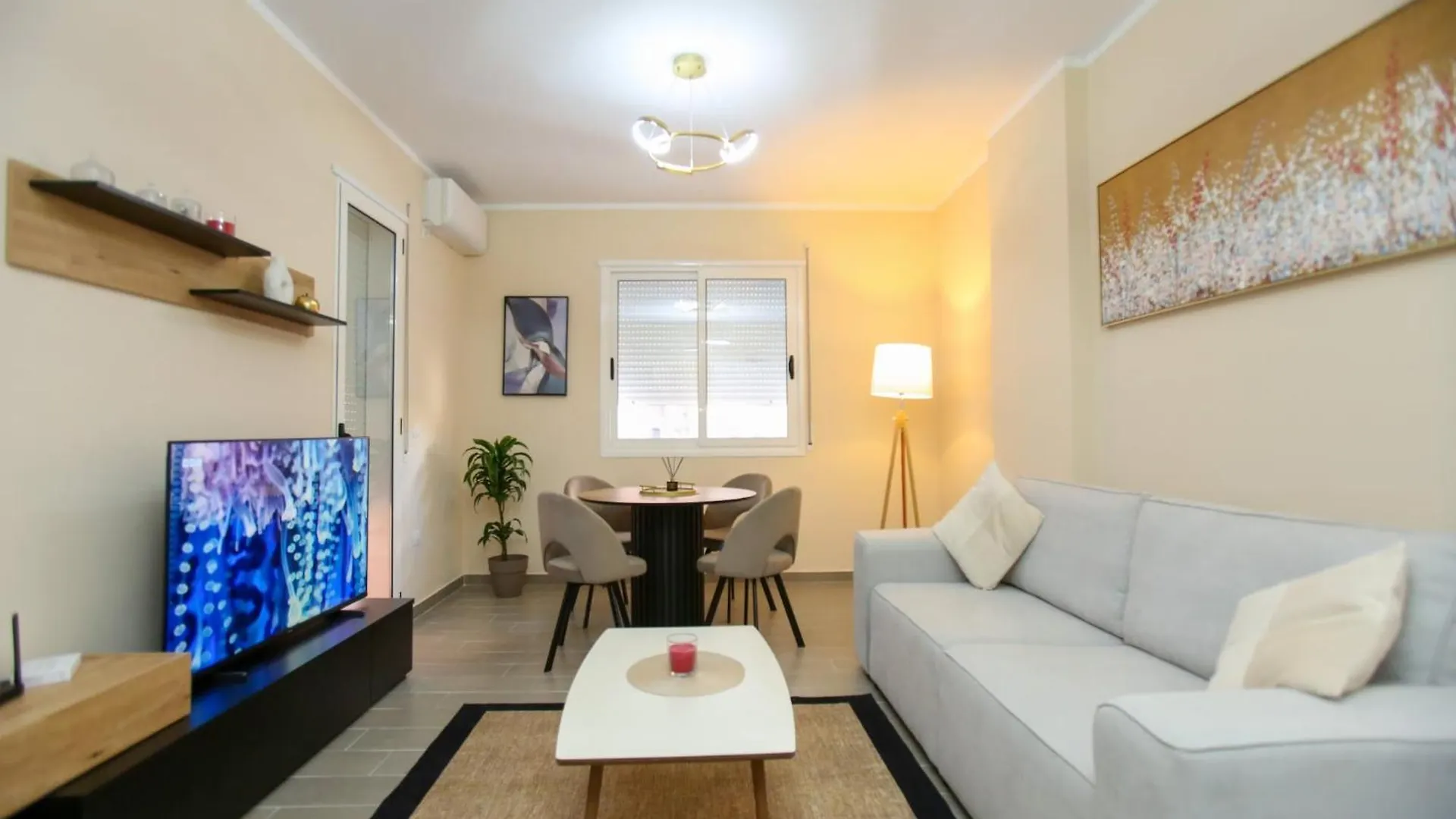 Coastal Apartment For Four Guests Vlorë