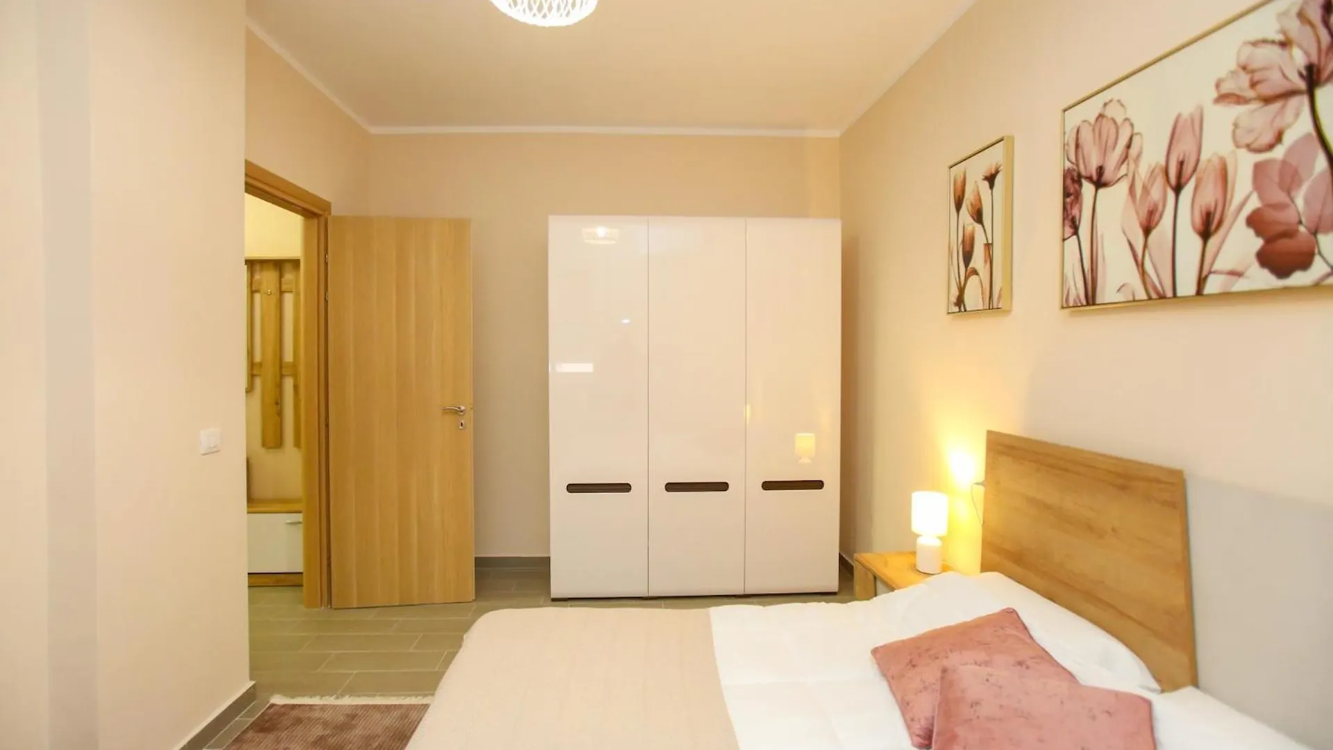 Coastal Apartment For Four Guests Vlorë Albánie
