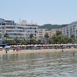  Apartment Alti Beachfront